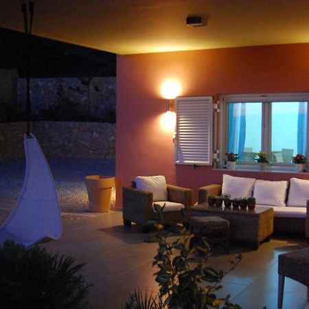 Astrolabe Hotel Khronia Luaran gambar