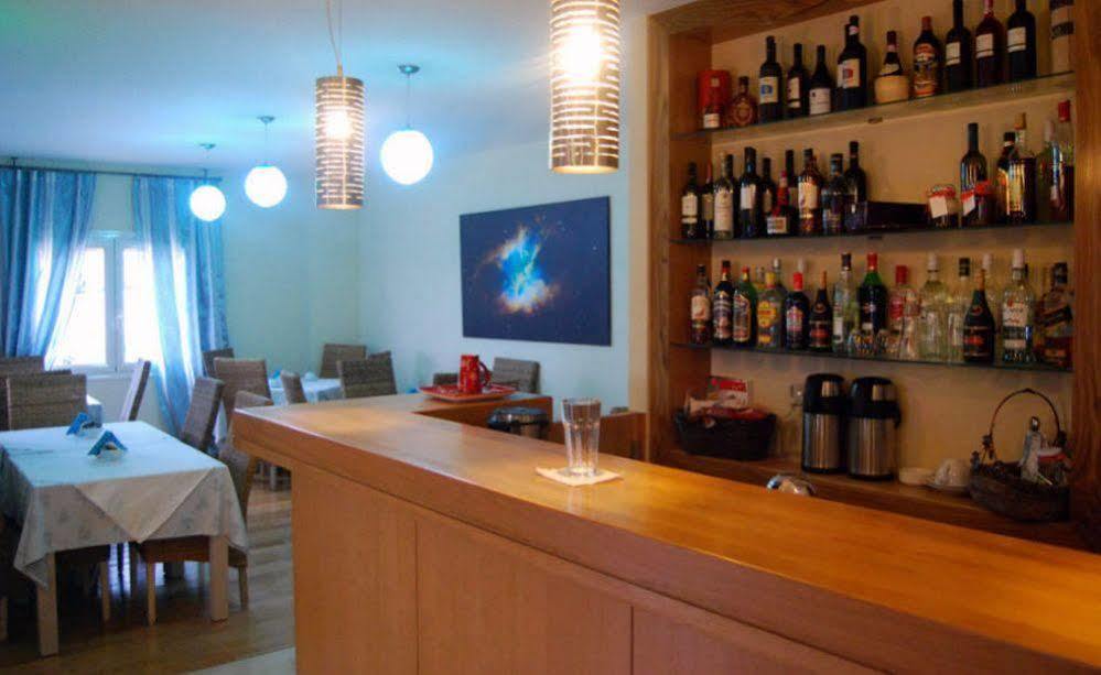 Astrolabe Hotel Khronia Luaran gambar